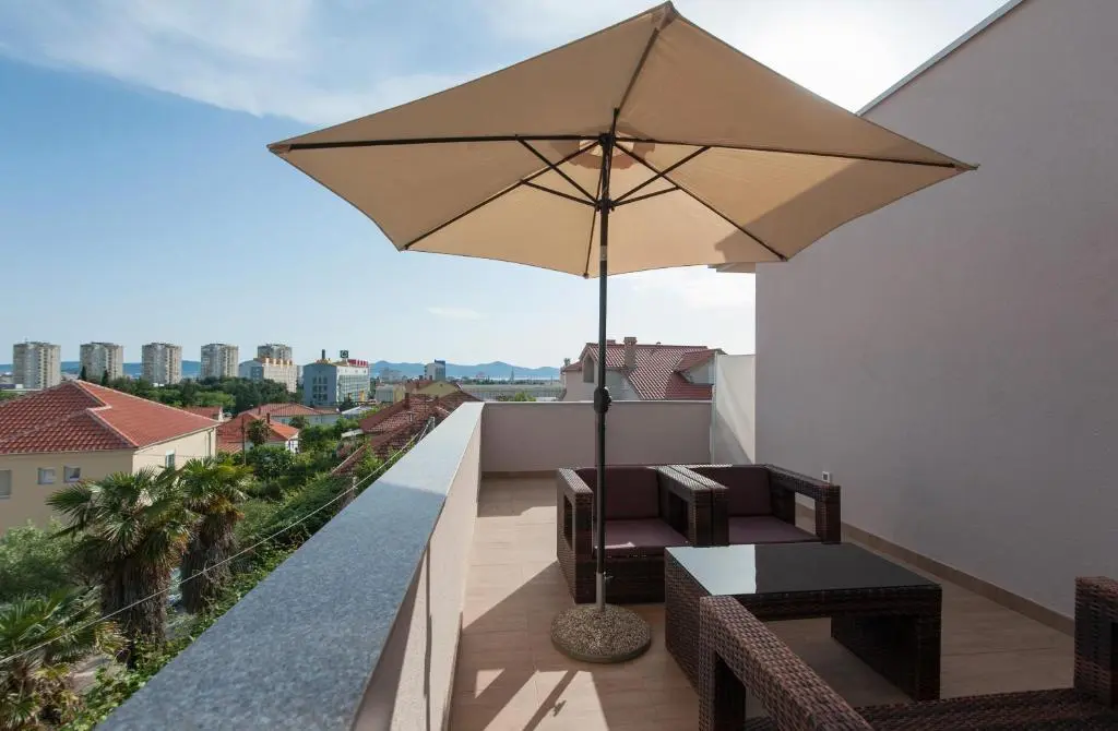 Villa Natalie Zadar — sea view apartment